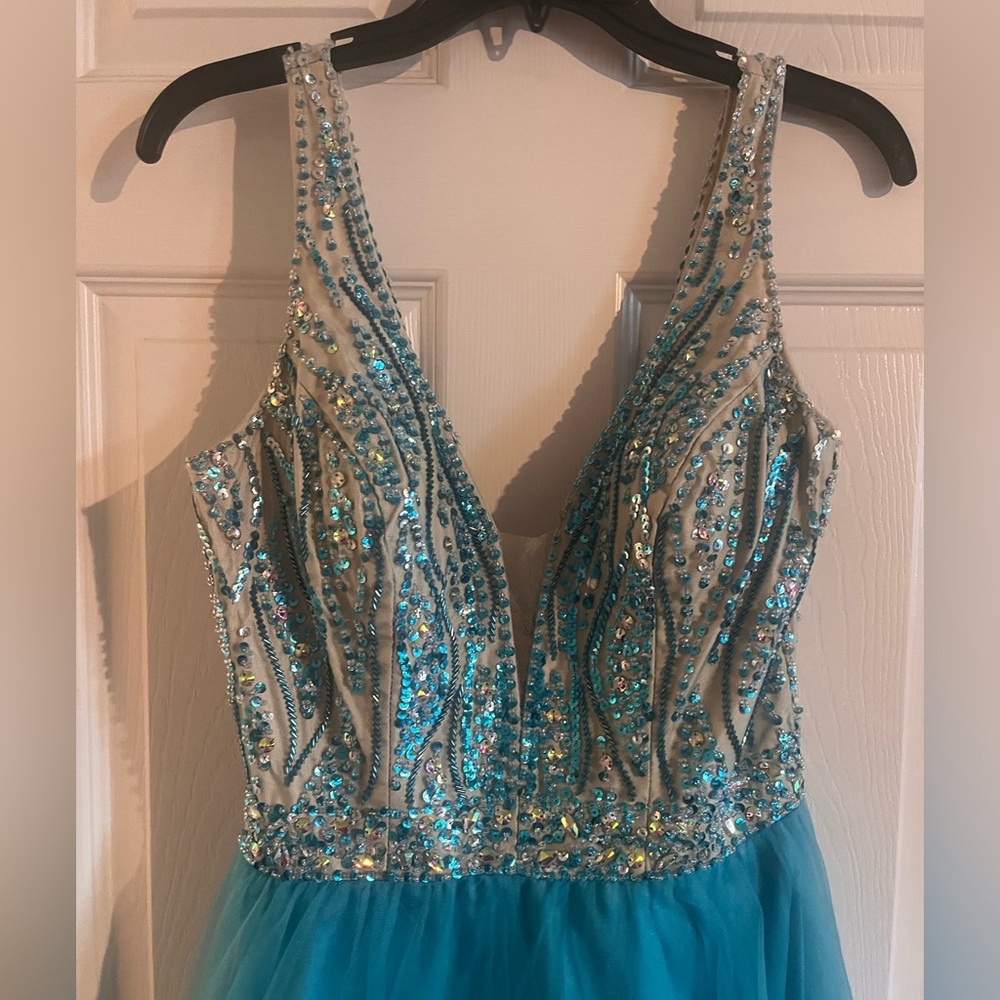 Traditional A-Line Prom or Pageant Gown w/Tulle Skirt